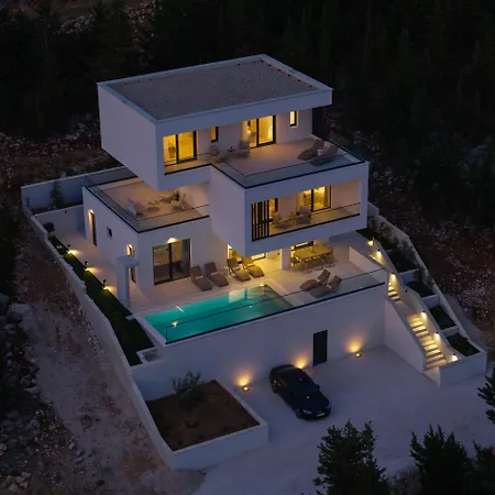 Malu With Heated Pool & Jacuzzi *