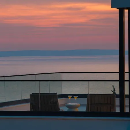 Malu With Heated Pool & Jacuzzi