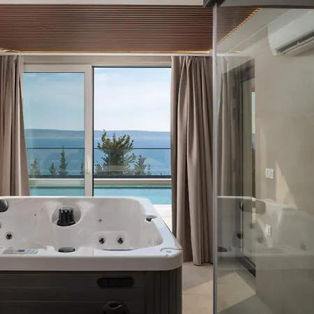 Malu With Heated Pool & Jacuzzi Starigrad-Paklenica