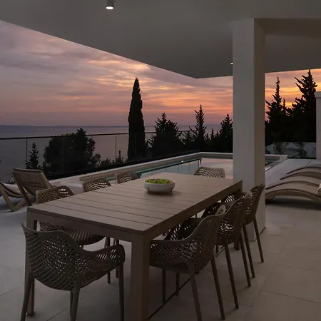Malu With Heated Pool & Jacuzzi * Starigrad-Paklenica