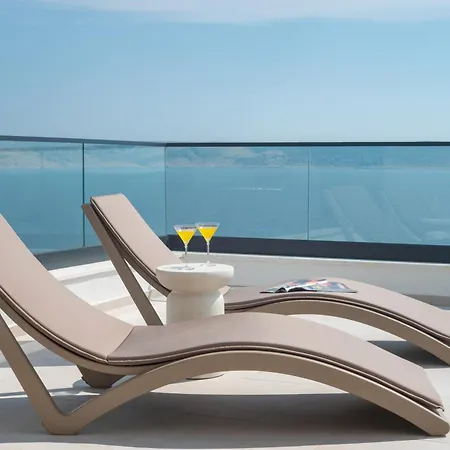 Malu With Heated Pool & Jacuzzi Villa Starigrad-Paklenica
