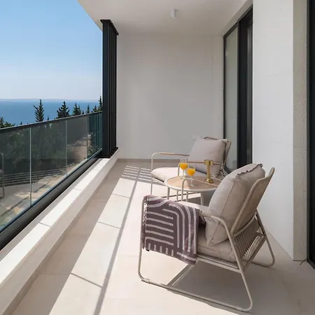 Malu With Heated Pool & Jacuzzi