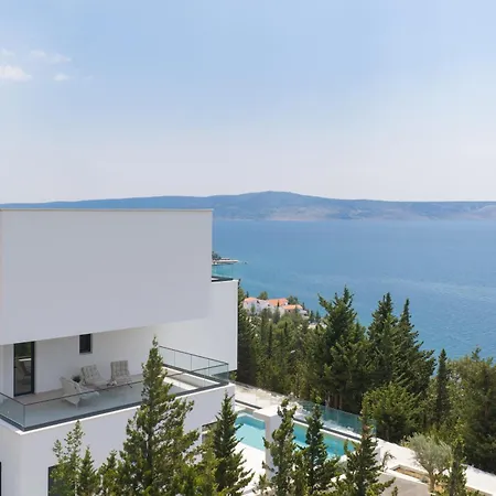 Malu With Heated Pool & Jacuzzi