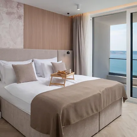 Malu With Heated Pool & Jacuzzi Villa Starigrad-Paklenica