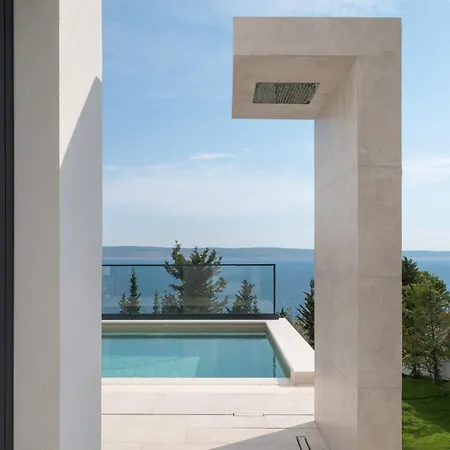 Malu With Heated Pool & Jacuzzi